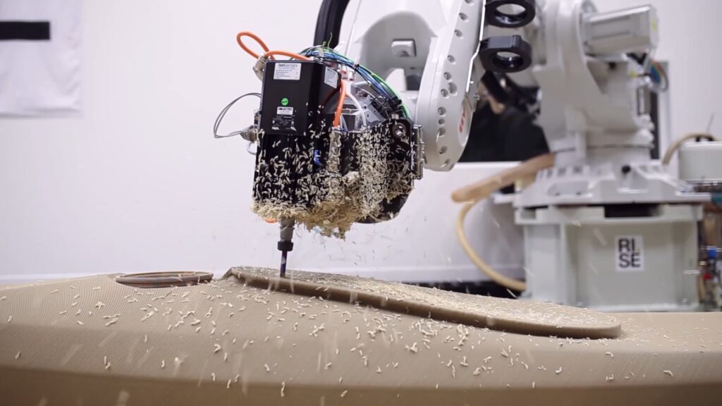 AdaOne_milling_kayak-1024x576-1